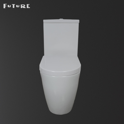 Armario de agua de cerámica juntado cercano automático del retrete del cuarto de baño ISO9001
