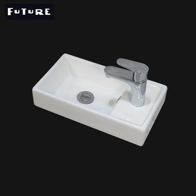 Lavabo de cerámica del gabinete de cuarto de baño de la resina de la piedra fácil limpiar el anti-corrosivo